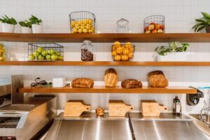 AVOID TYPICAL RESTAURANT CHALLENGES…OWN A HEALTHY CAFÉ FRANCHISE!